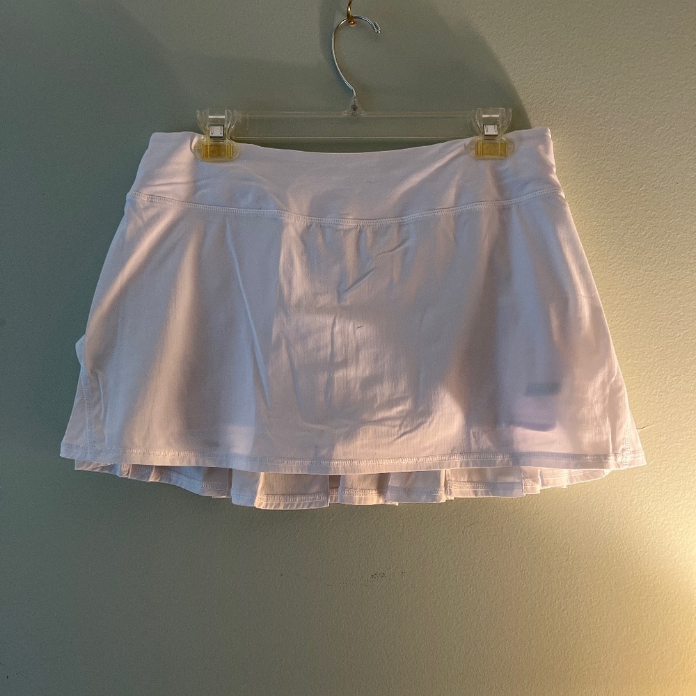 Lululemon white size 8 reg tennis skirt